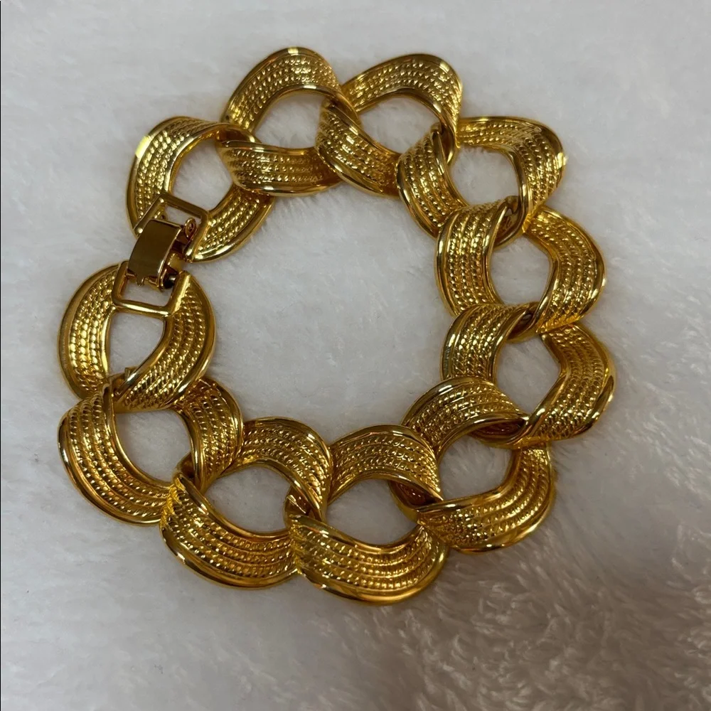 Gold-Tone Textured Link Bracelet - Classic Women's Jewelry - Picture 6 of 8